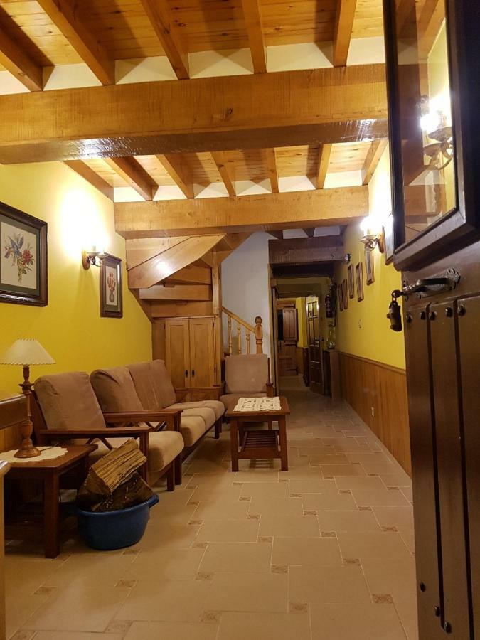Casa Rural El Torrejon Arenas De Cabrales Exterior photo